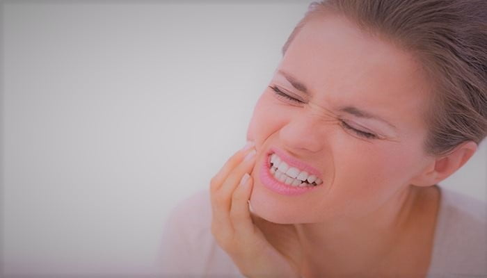 كيفية علاج عصب الأسنان في البيت أهم النصائح والإحتياطات