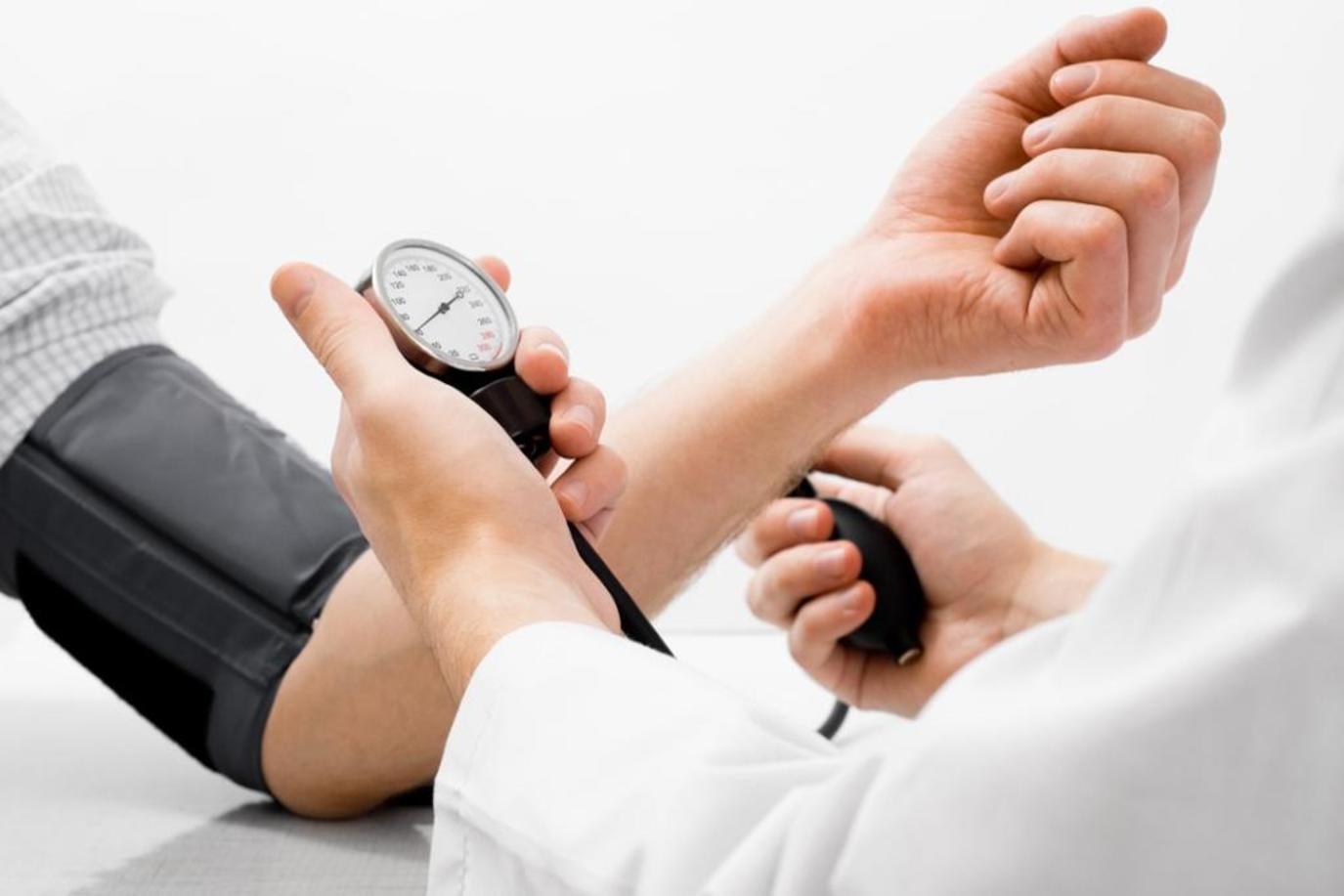 علاج هبوط الضغط وأعراضه وأسباب ضغط الدم المنخفض