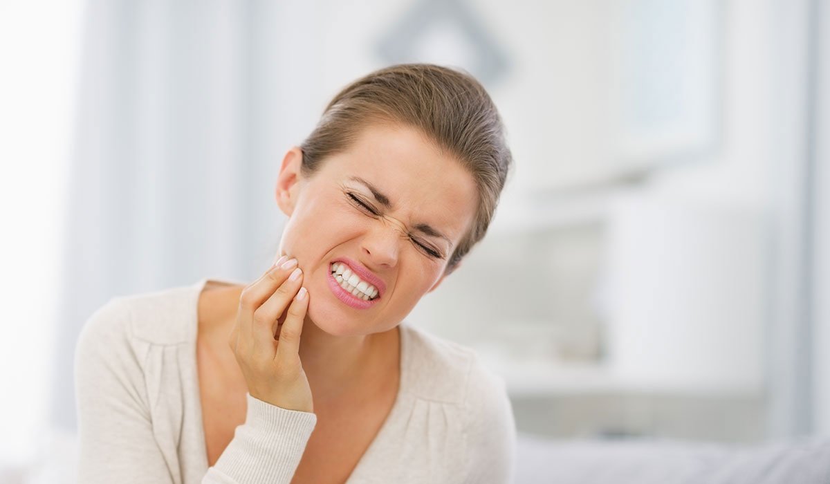 كيفية علاج الاسنان الحساسه جدا بطرق طبيعية وطبية كيفية علاج الاسنان الحساسه جدا بطرق طبيعية وطبية