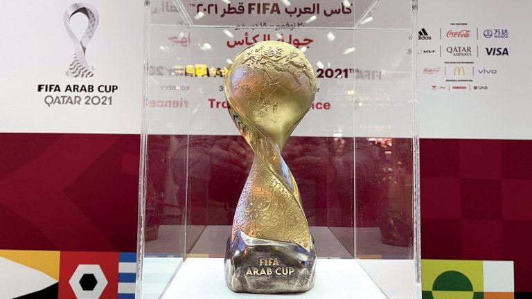 موعد مباراة الجزائر و تونس في نهائي كأس العرب 2021
