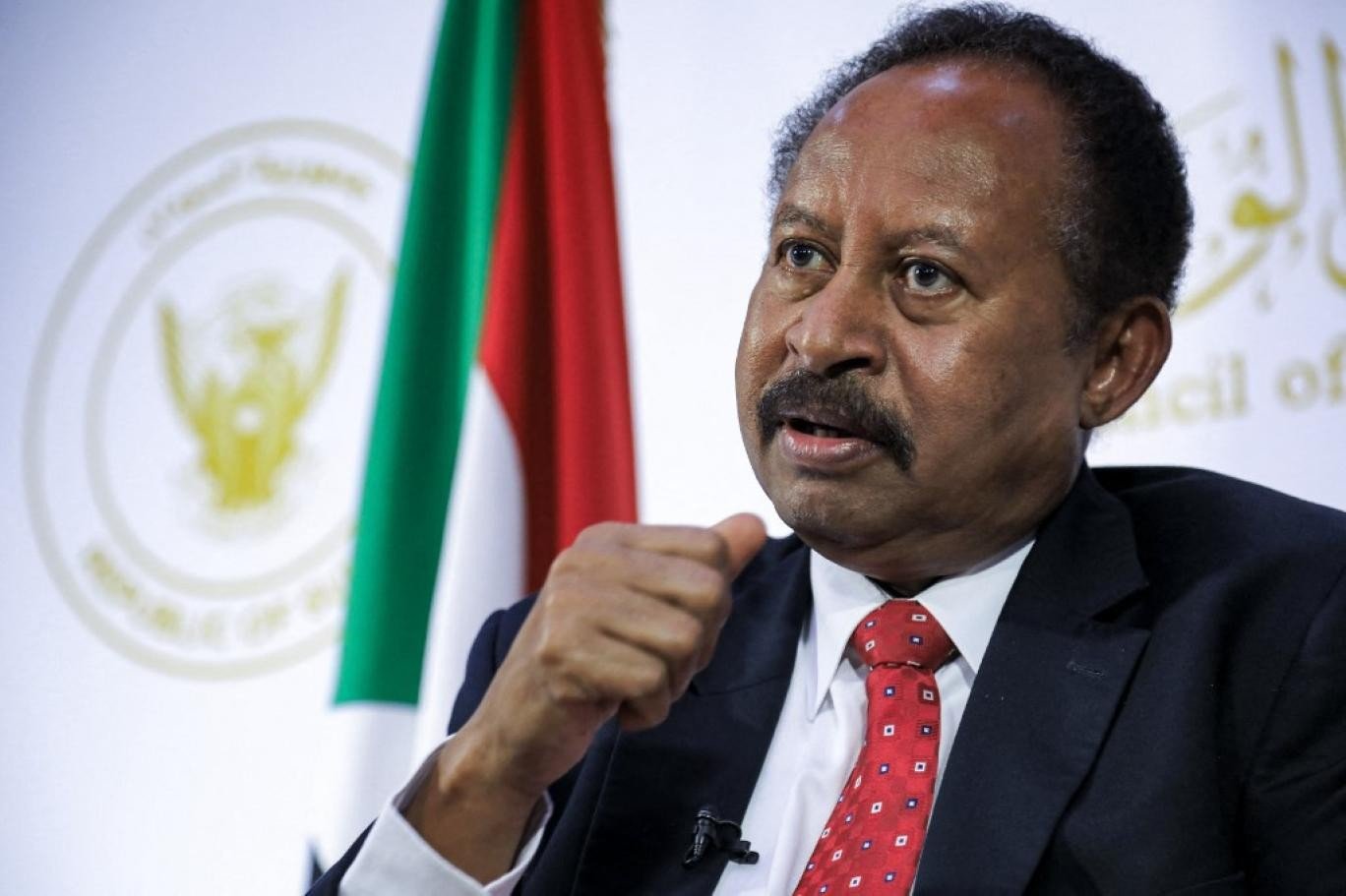 سبب استقالة رئيس الوزراء السوداني