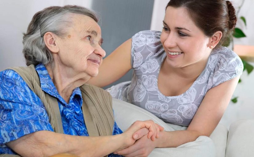 نصائح للتعامل مع كبار السن والمسنين كيف اتواصل مع المسن