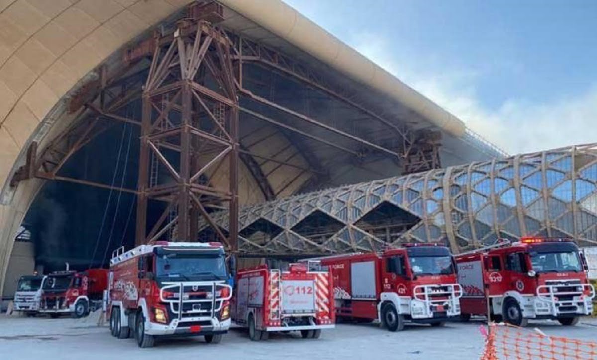 سبب حريق مبنى مطار الكويت الجديد