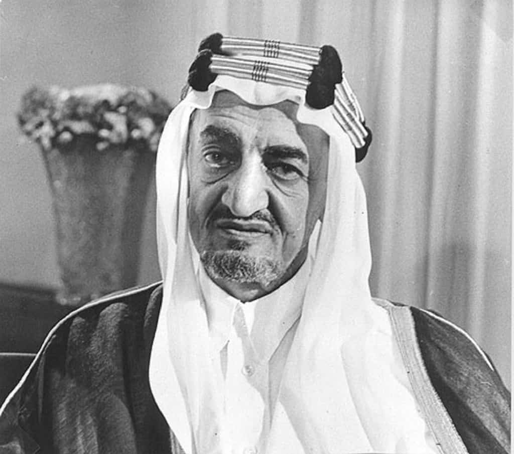 كم عدد ابناء الملك فيصل عبد العزيز ال سعود