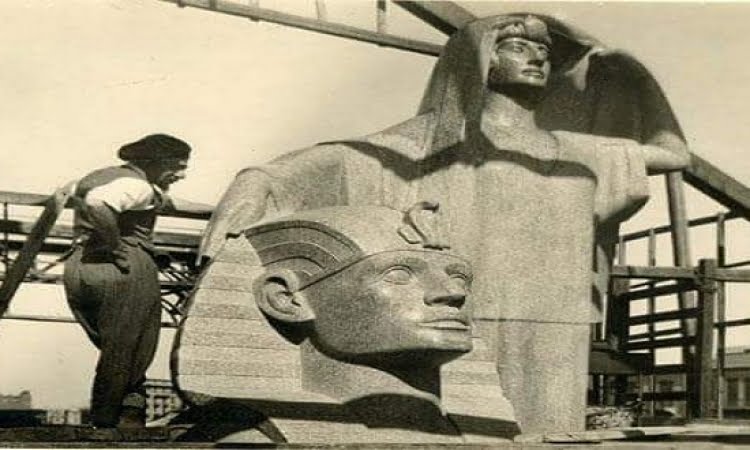 تمثال نهضة مصر من اعمال الفنان محمود مختار