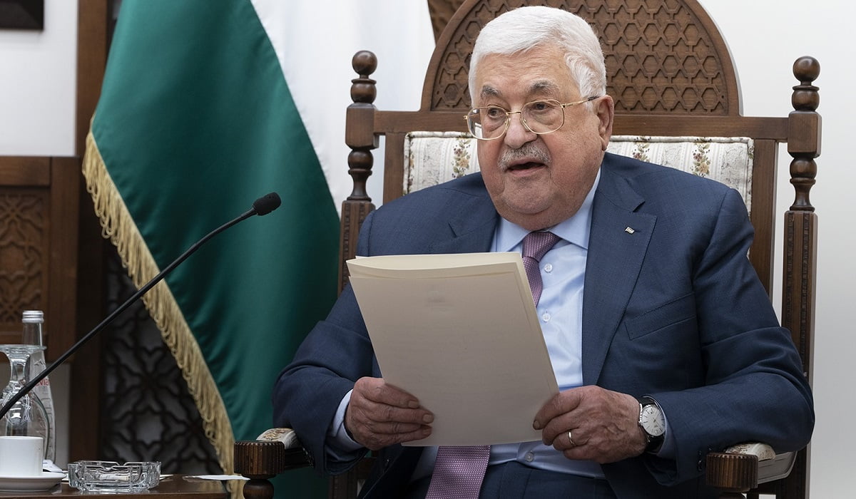 كم سنة حكم محمود عباس؟