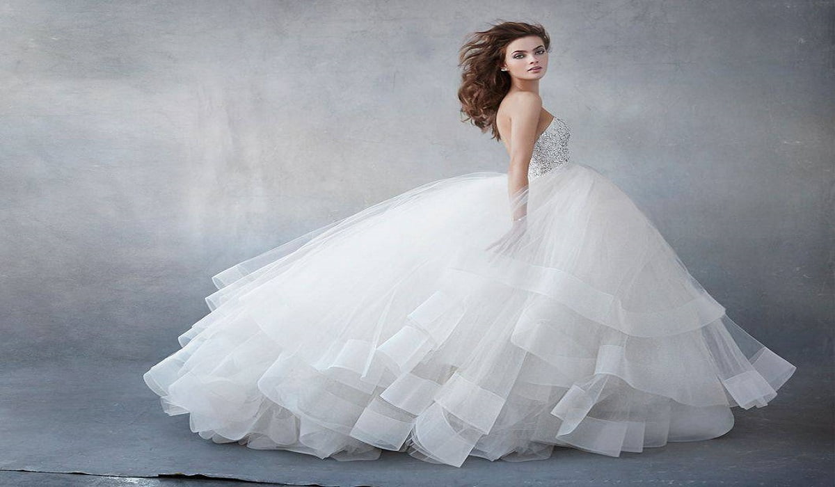 تفسير حلم لبس فستان الزفاف في المنام للمتزوجة لابن سيرين